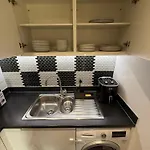 2 Bed Apartment Near Brent Cross