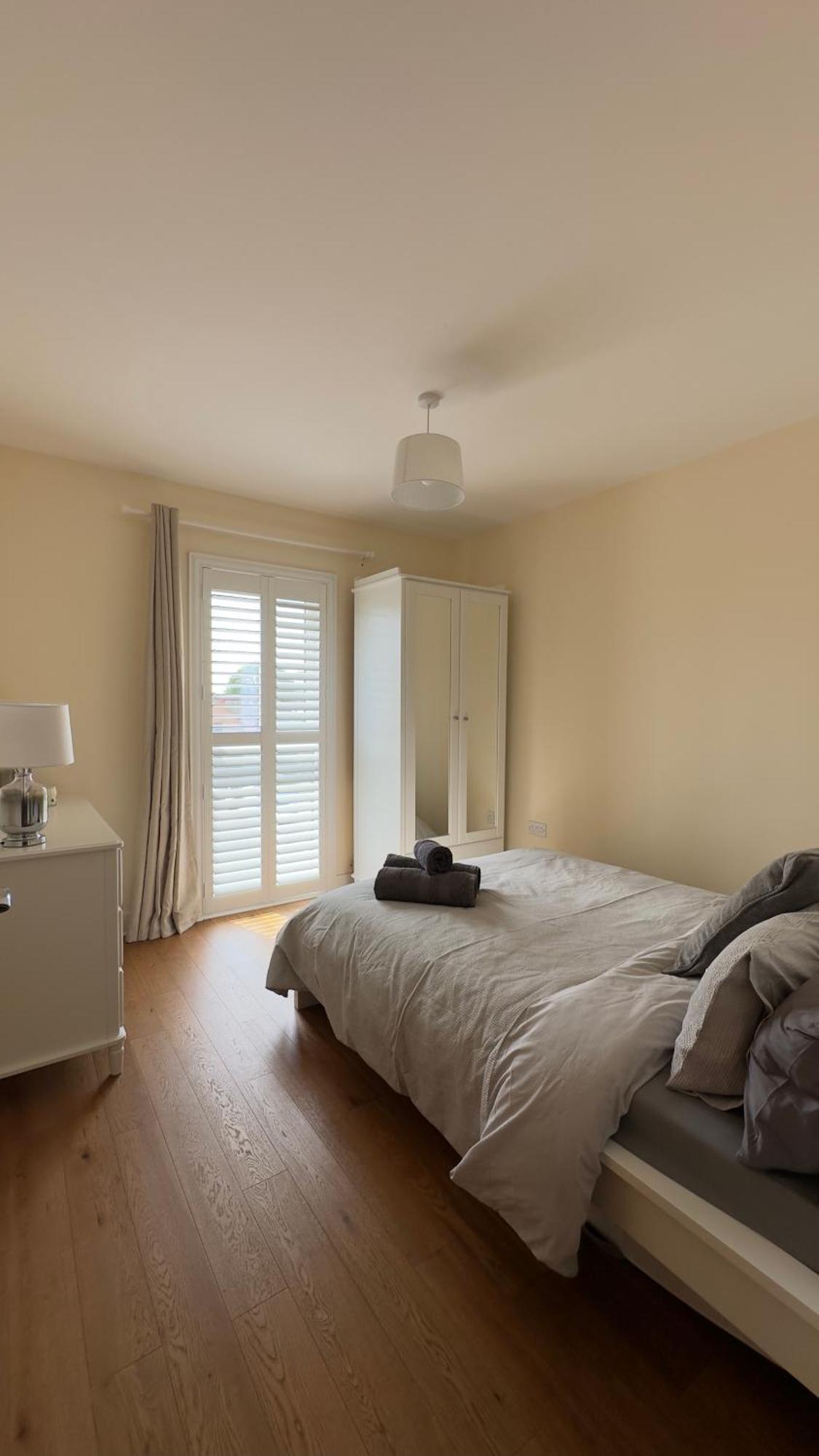 2 Bed Near Brent Cross London