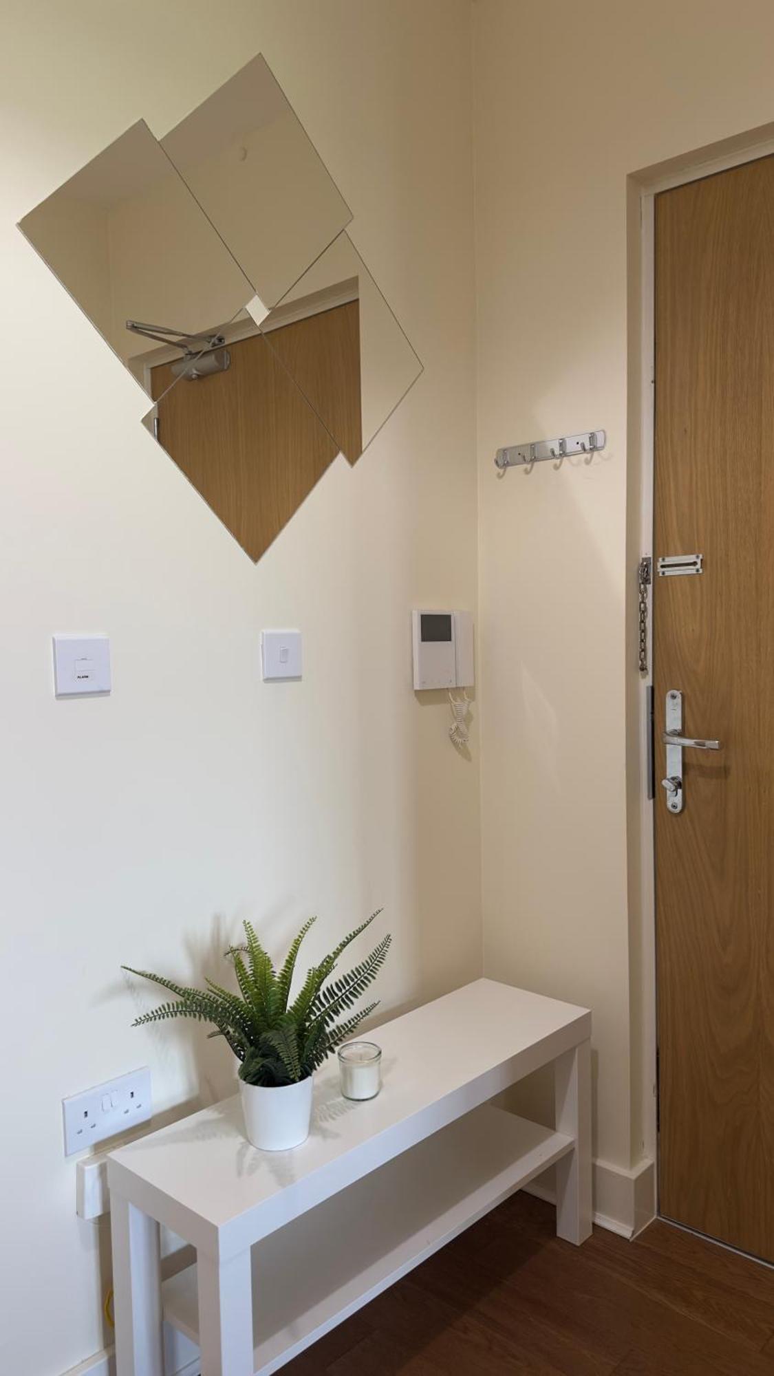Apartment 2 Bed Near Brent Cross London