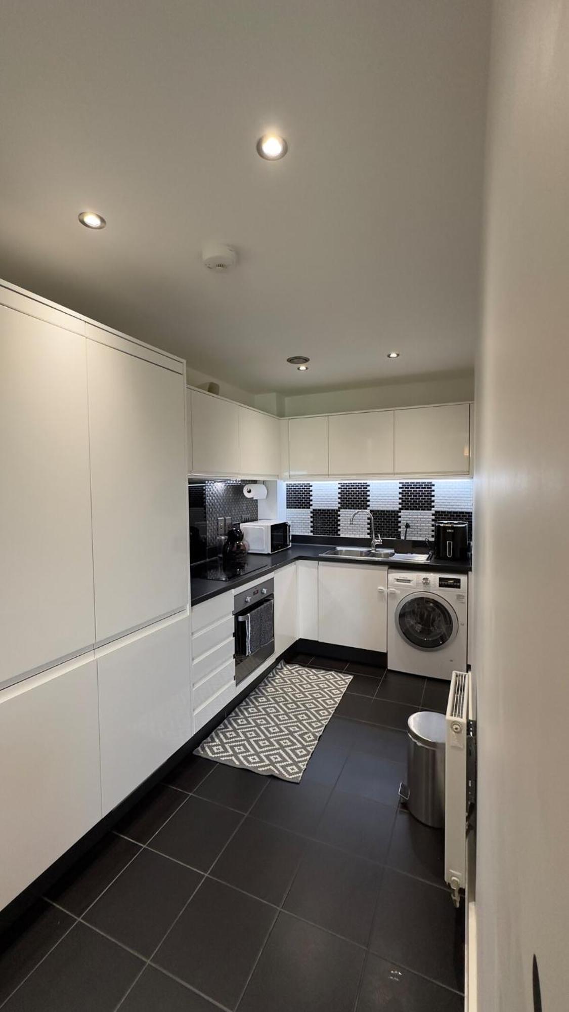 2 Bed Near Brent Cross * London