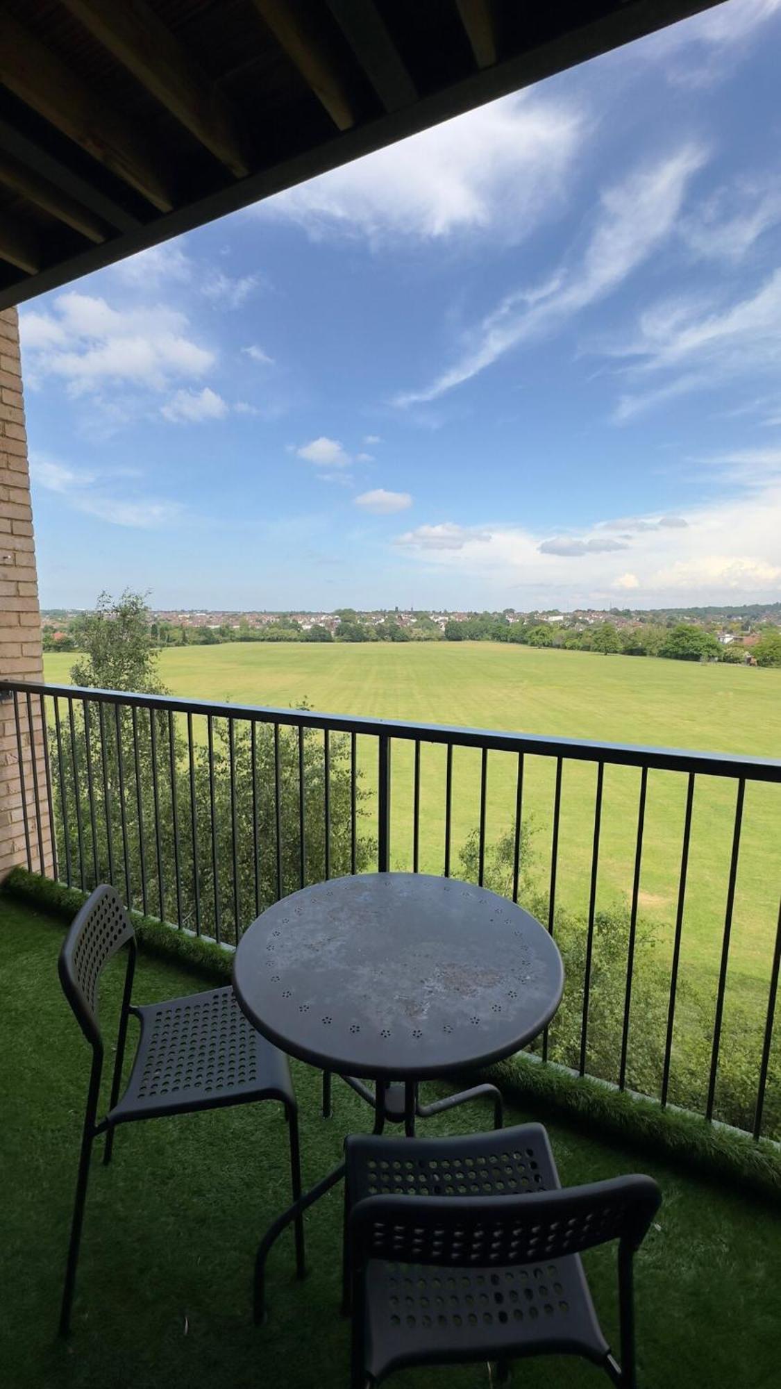 Apartment 2 Bed Near Brent Cross